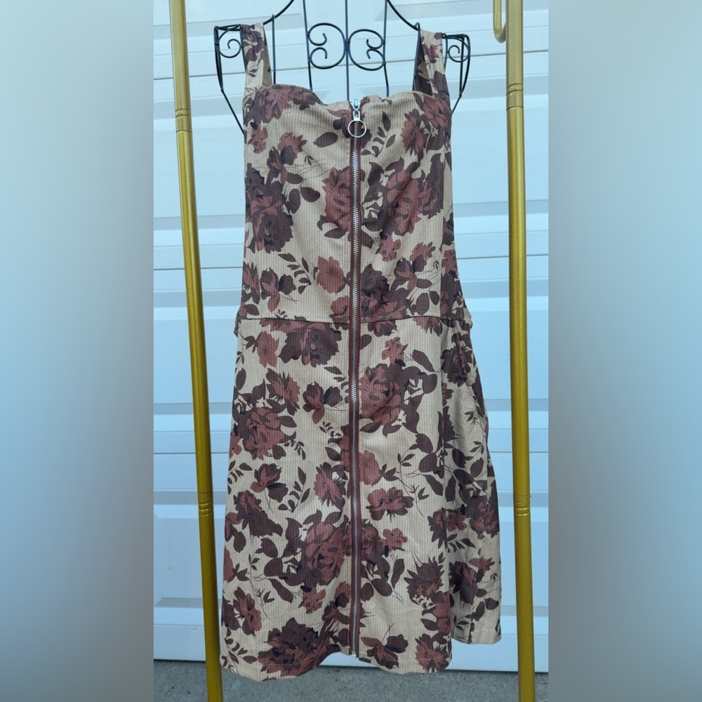 Floral Print Sleeveless Dress with adjustable straps